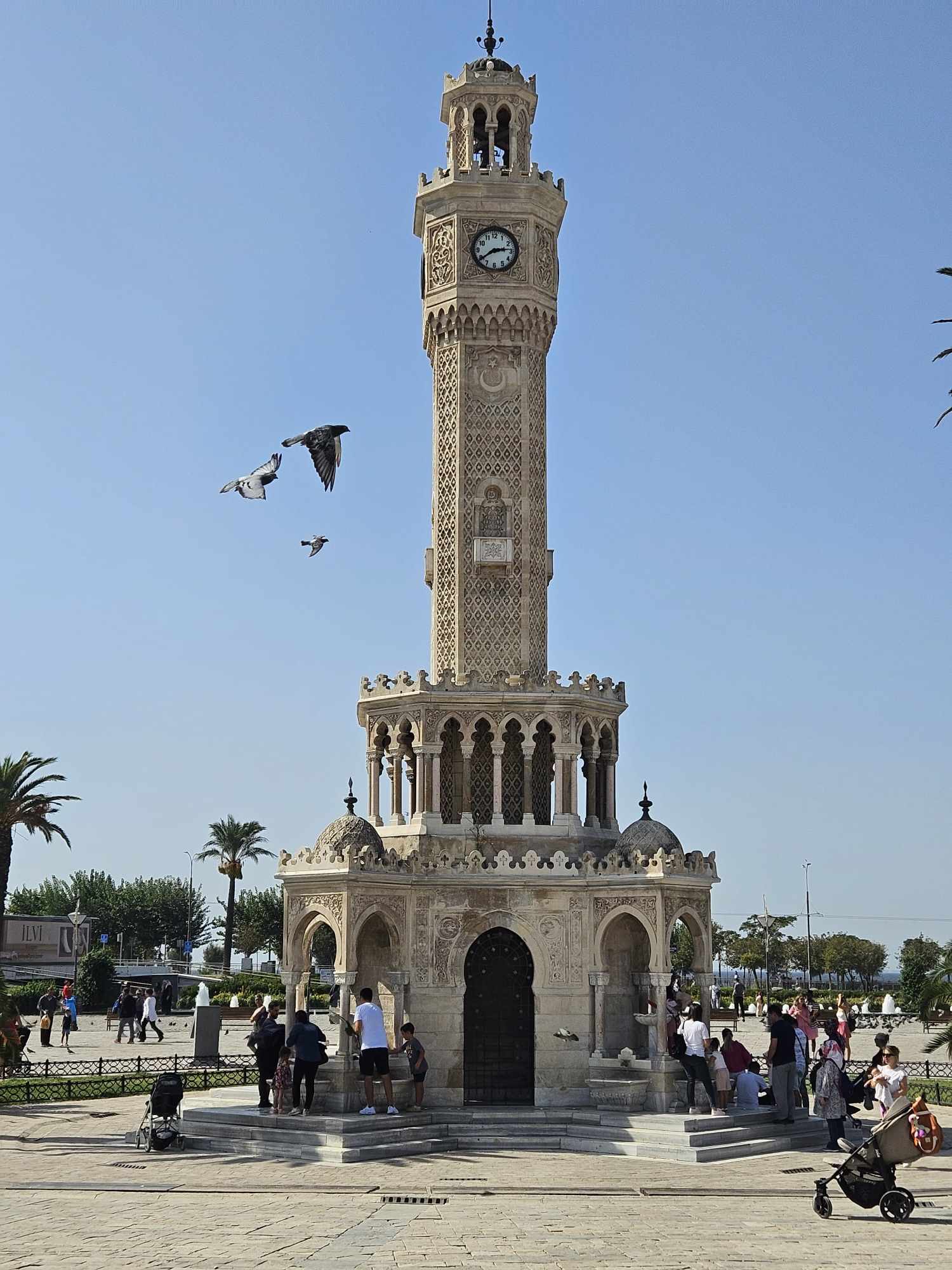 370200928_1797233067374579_7548523413427497715_n